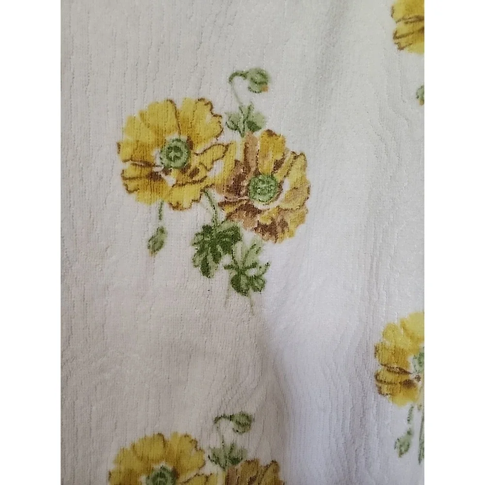 Vtg 70s Lady Pepperell Bath Towel Yellow Floral Cottage Granny Core Fringe